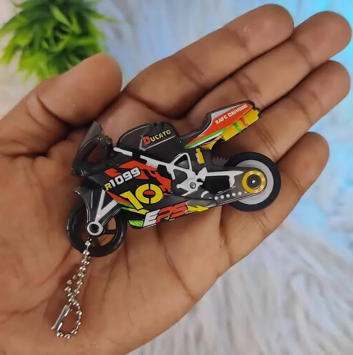 Spark bike keychain 