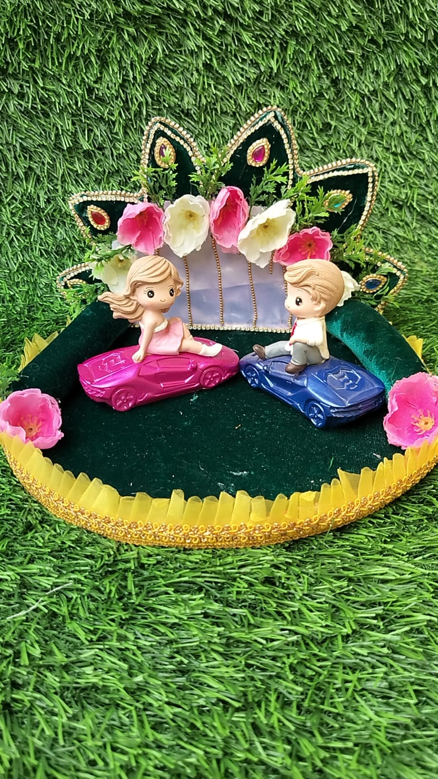 HANDCRAFTED DECORATIVE CUTE COUPLE PLATTER