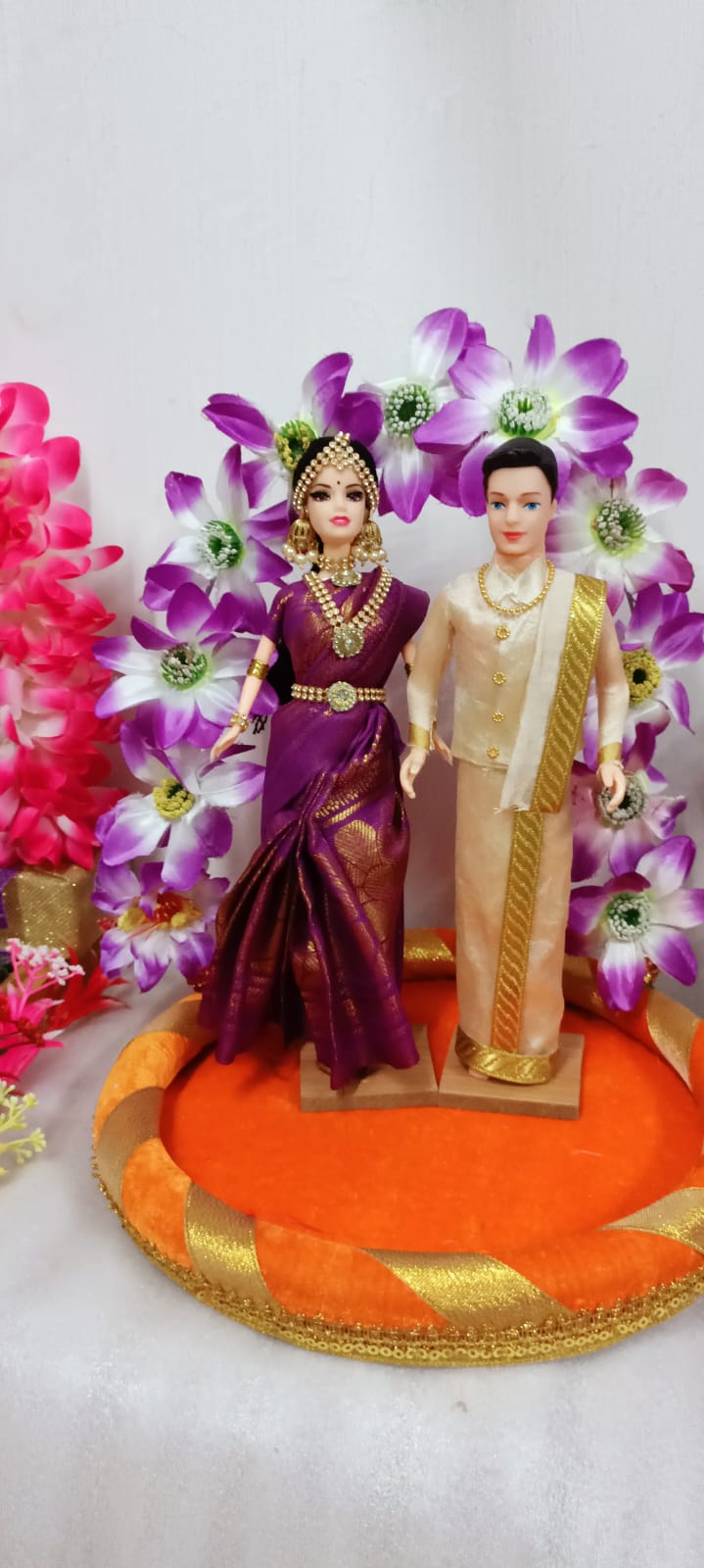 HANDCRAFTED PLATTER WITH BRIDE AND GROOM