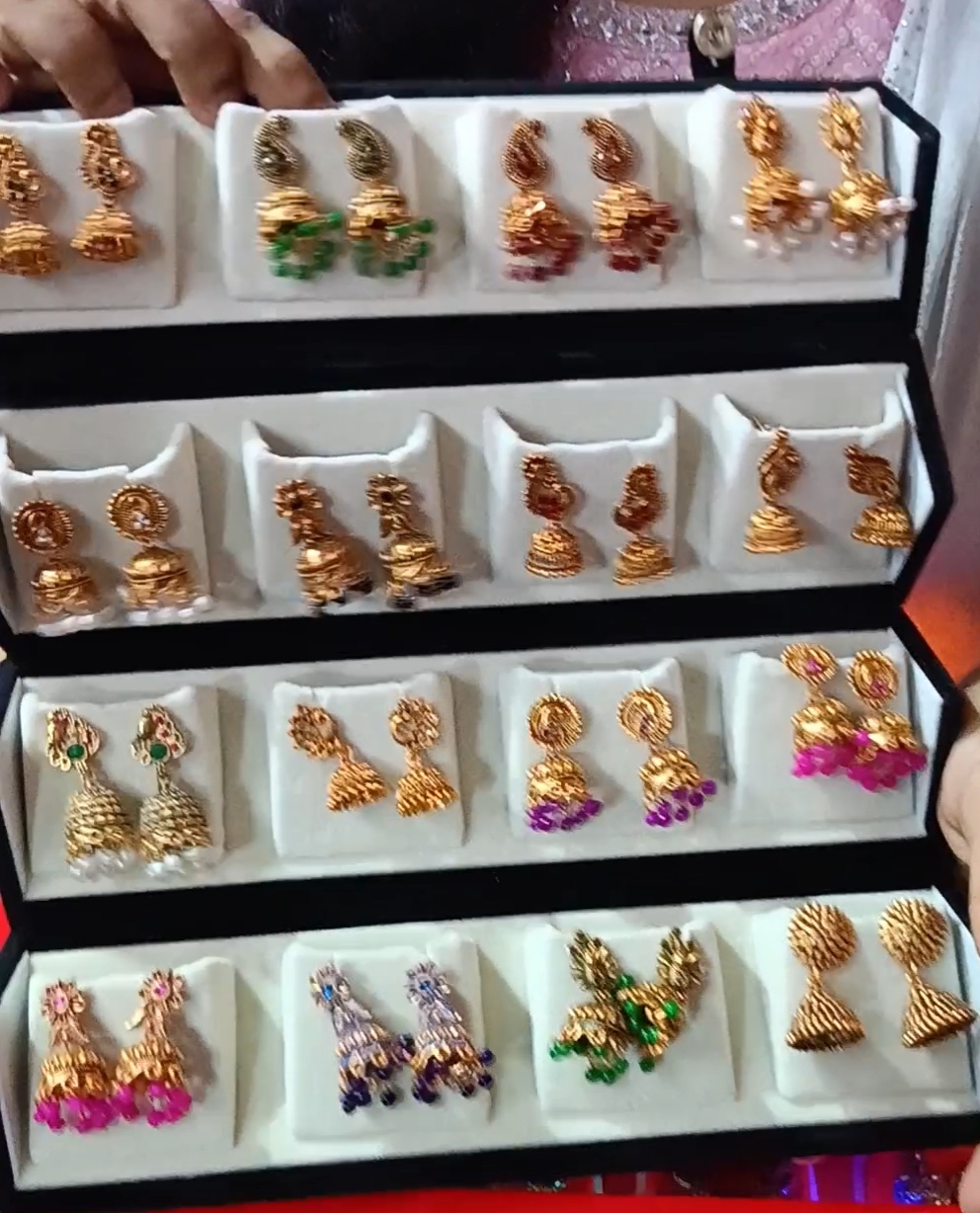 Jumka box set of 16